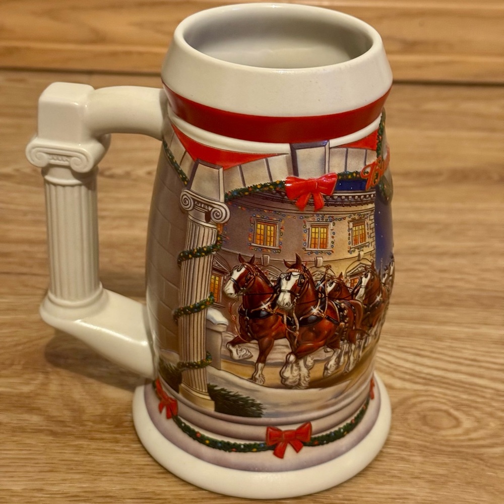 Budweiser 2001 Holiday Stein Holiday at the Capitol CS455 Limited Edition